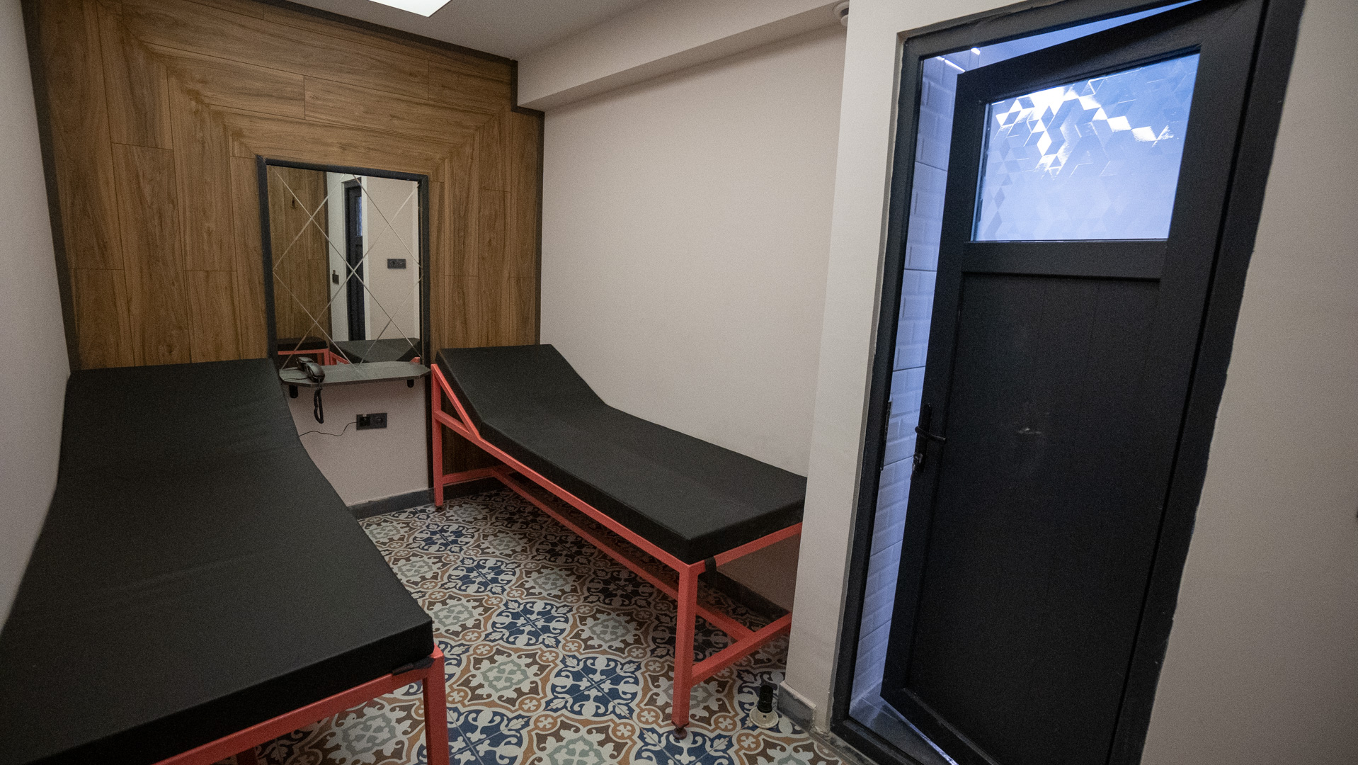 Jakuzili Aile Banyoları (Saati 640 tl)  