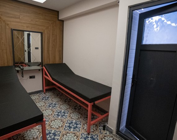 Jakuzili Aile Banyoları (Saati 640 tl)  